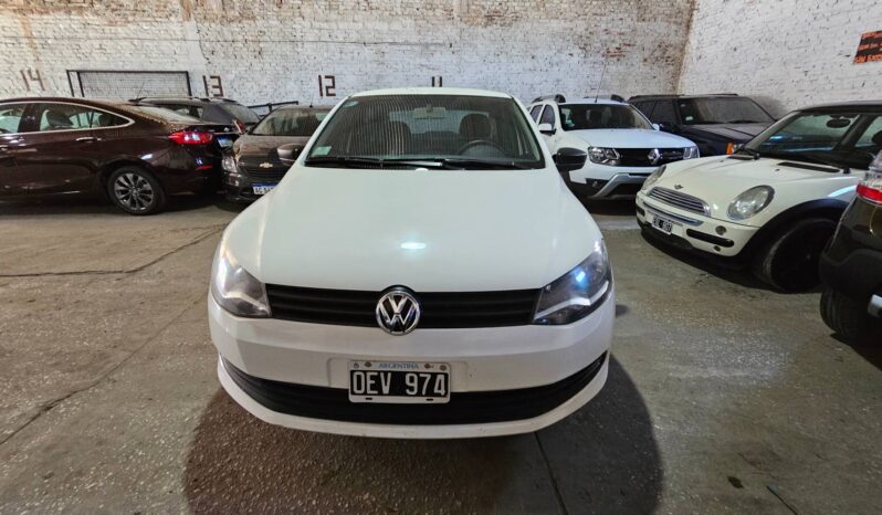 Volkswagen Voyage Comfortline Plus GNC 2014 lleno