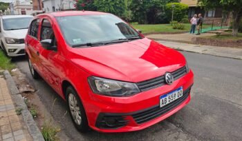 Volkswagen Gol Trendline 5P GNC 2017 lleno