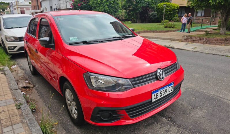 Volkswagen Gol Trendline 5P GNC 2017 lleno