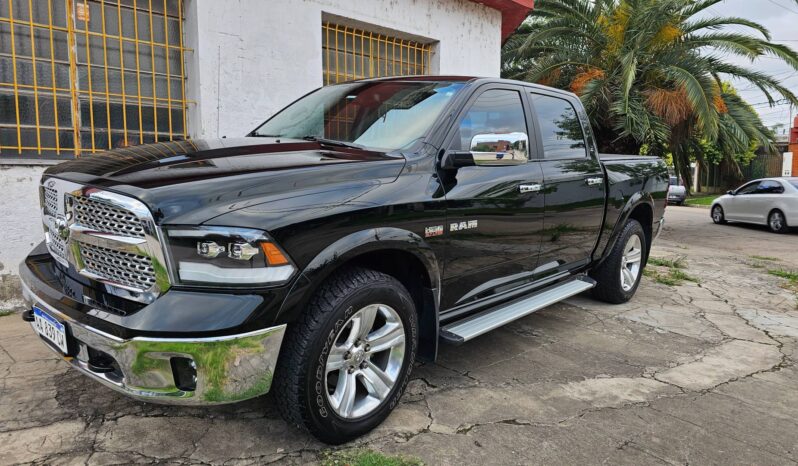 Ram 1500 5.7 V8 Laramie 4×4 2017 lleno