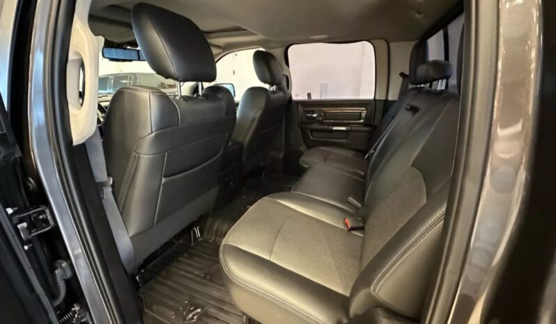 Ram 1500 5.7 V8 Laramie 4×4 2017 lleno