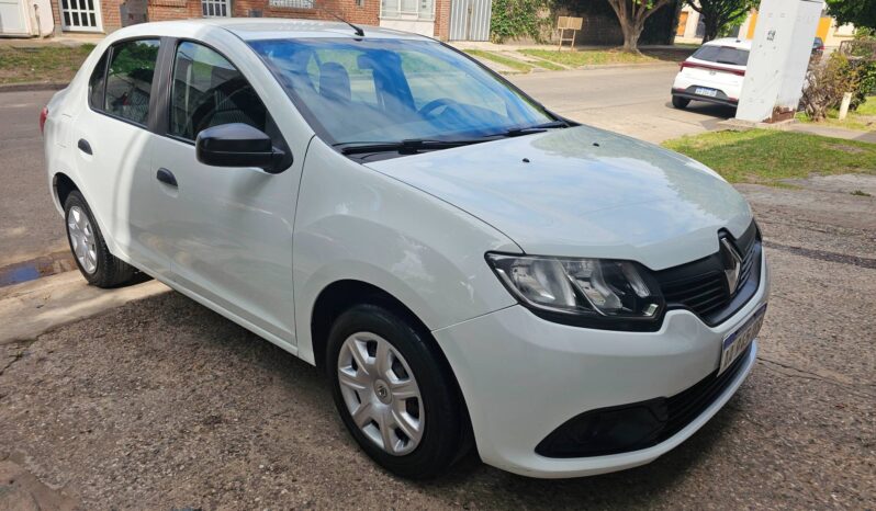 Renault Logan Authentique Plus 2017 lleno