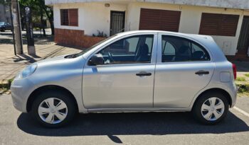 Nissan March Active GNC 2015 lleno