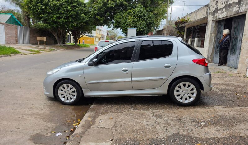 Peugeot 207 XT Feline 1.4 HDI  5P 2012 lleno