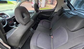 Peugeot 207 XT Feline 1.4 HDI  5P 2012 lleno