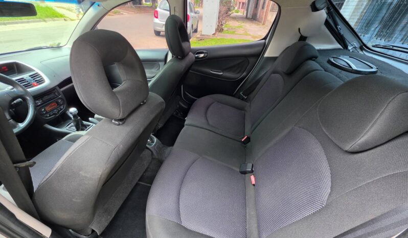 Peugeot 207 XT Feline 1.4 HDI  5P 2012 lleno
